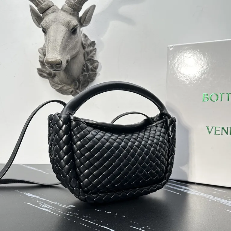 Bottega Veneta Bag 